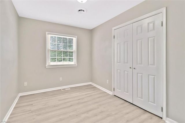 18 Janet DR, Hampton, VA 23666