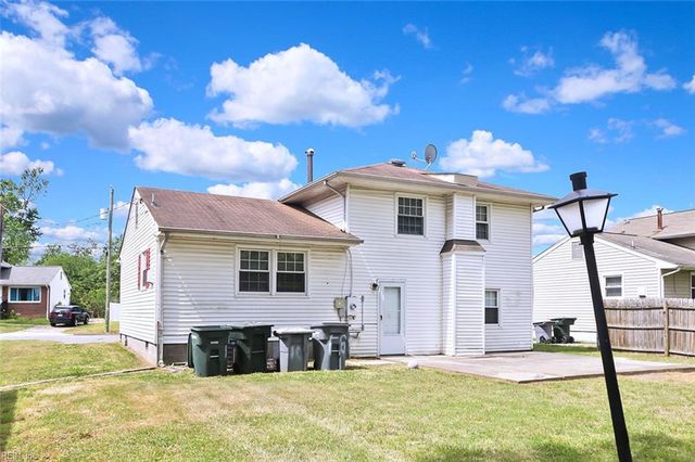 18 Janet DR, Hampton, VA 23666