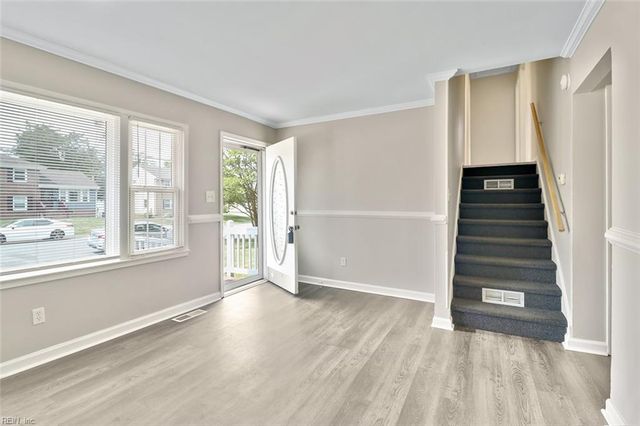 18 Janet DR, Hampton, VA 23666