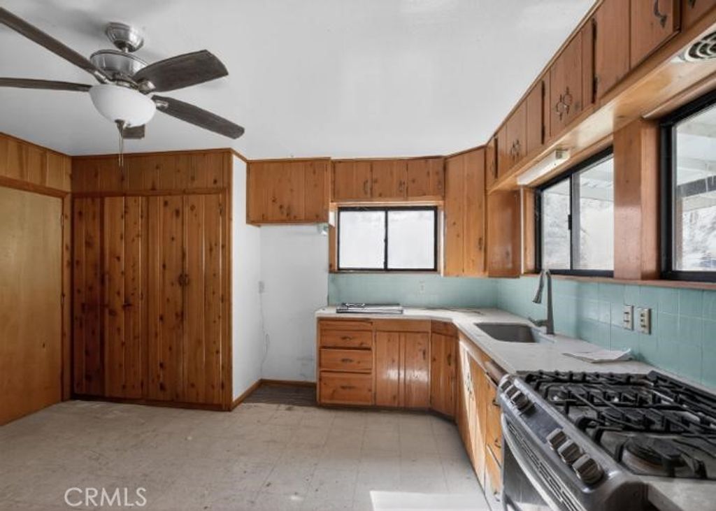 Image 10 of property listing at 452 Sirretta Street, Kernville, CA 93238