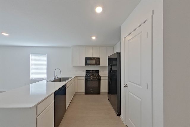 3016 Yellow Pine Avenue, Fort Worth, TX 76179