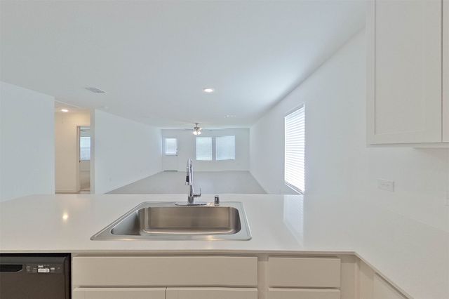 3016 Yellow Pine Avenue, Fort Worth, TX 76179