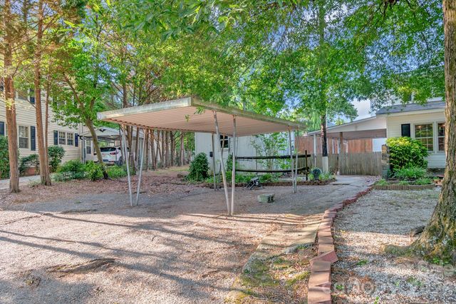 55 Maple Street, Badin, NC 28009