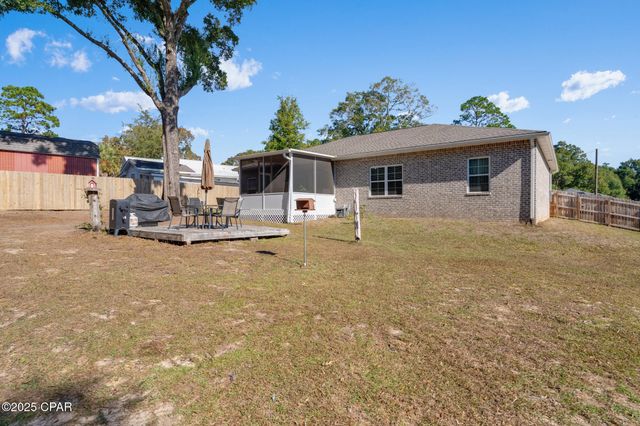 2012 N Pearl Street, Crestview, FL 32536