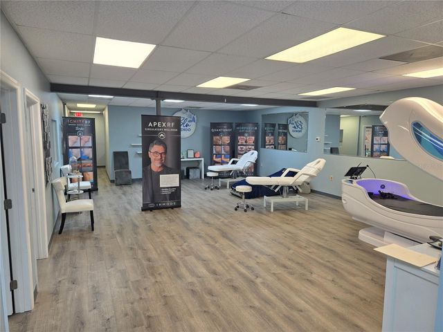 39924 US HIGHWAY 19 HIGHWAY N 39924, Tarpon Springs, FL 34689