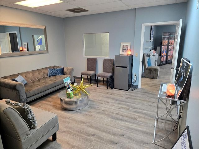 39924 US HIGHWAY 19 HIGHWAY N 39924, Tarpon Springs, FL 34689