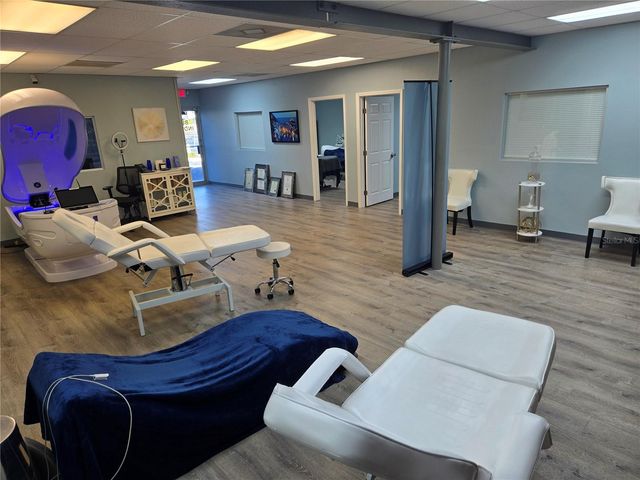 39924 US HIGHWAY 19 HIGHWAY N 39924, Tarpon Springs, FL 34689