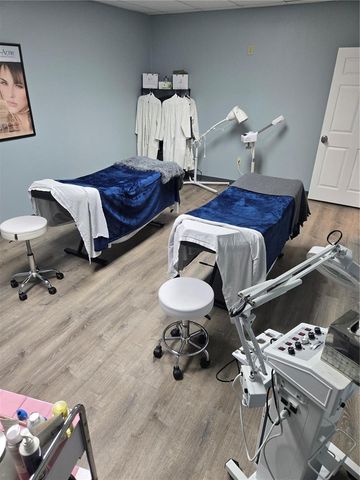 39924 US HIGHWAY 19 HIGHWAY N 39924, Tarpon Springs, FL 34689