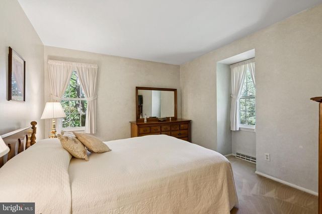 720 MAPLE CT, Moorestown, NJ 08057