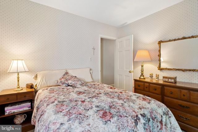 720 MAPLE CT, Moorestown, NJ 08057