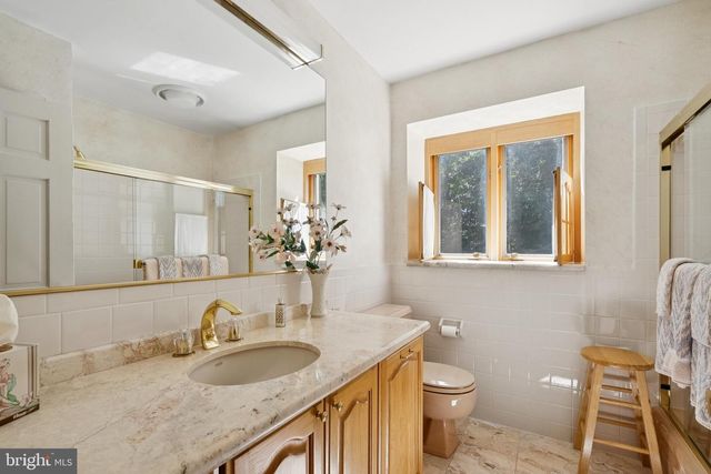 720 MAPLE CT, Moorestown, NJ 08057