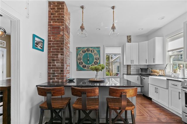 8 Johnson Court, Newport, RI 02840