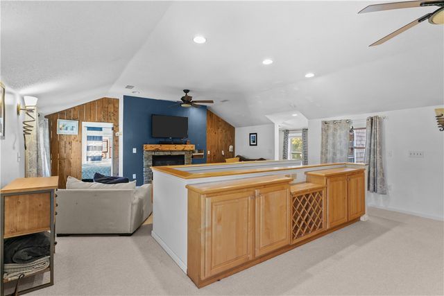 8 Johnson Court, Newport, RI 02840