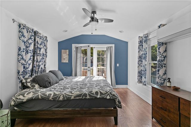 8 Johnson Court, Newport, RI 02840