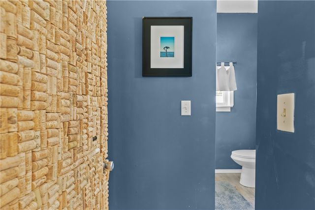 8 Johnson Court, Newport, RI 02840