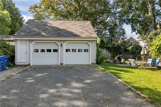 8 Johnson Court, Newport, RI 02840