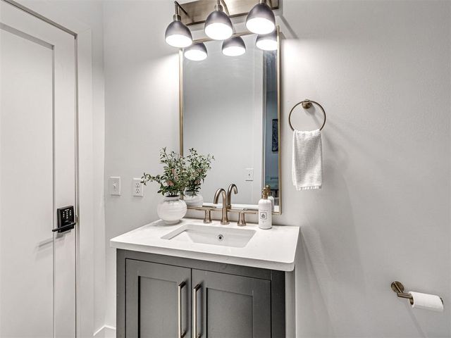 67 Lower Greenway A, Carlton Landing, OK 74432