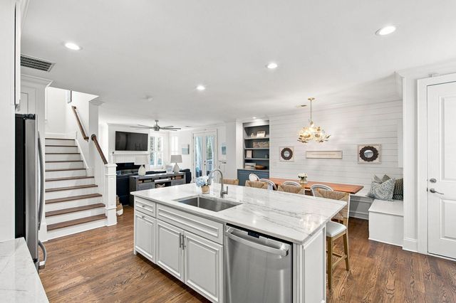 1723 Sailmaker Street, Charleston, SC 29492