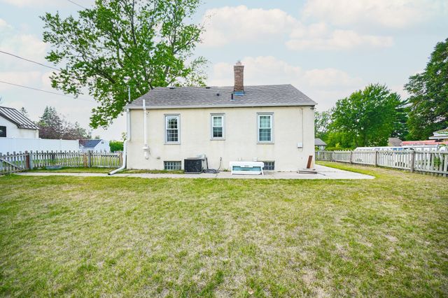 4631 2nd Street NE, Fridley, MN 55421