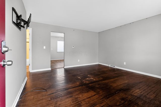 1340 Wick Court, Columbus, OH 43207