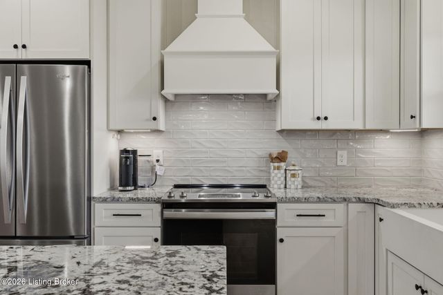 808 Timber Ln, Elizabethtown, KY 42701