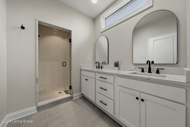 808 Timber Ln, Elizabethtown, KY 42701