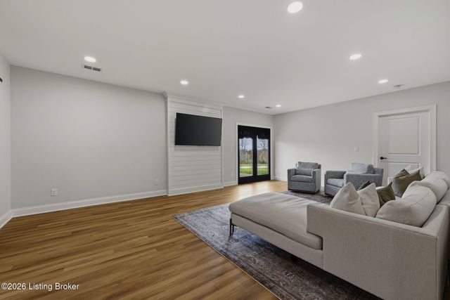 808 Timber Ln, Elizabethtown, KY 42701