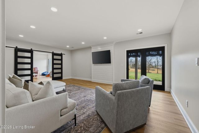 808 Timber Ln, Elizabethtown, KY 42701