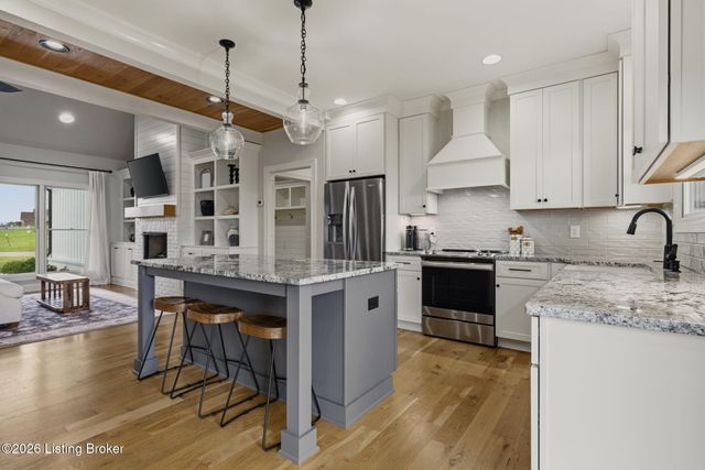 808 Timber Ln, Elizabethtown, KY 42701