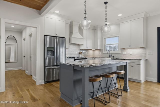 808 Timber Ln, Elizabethtown, KY 42701