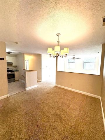 34 Newhall St 212, Lowell, MA 01852