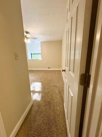34 Newhall St 212, Lowell, MA 01852