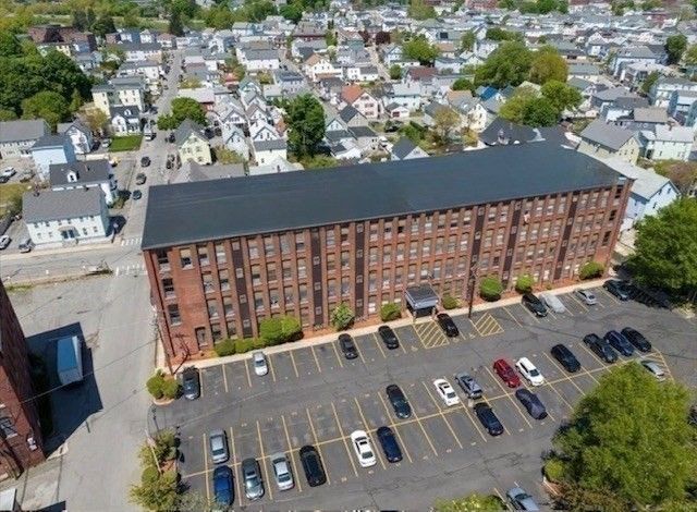 34 Newhall St 212, Lowell, MA 01852