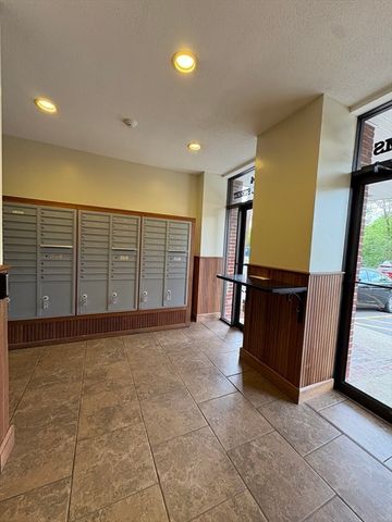 34 Newhall St 212, Lowell, MA 01852