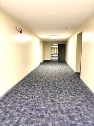 34 Newhall St 212, Lowell, MA 01852
