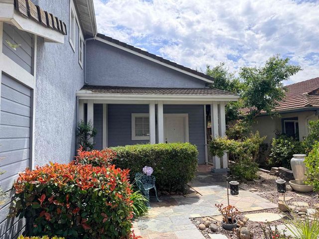 1136 Whispering Water, San Marcos, CA 92078
