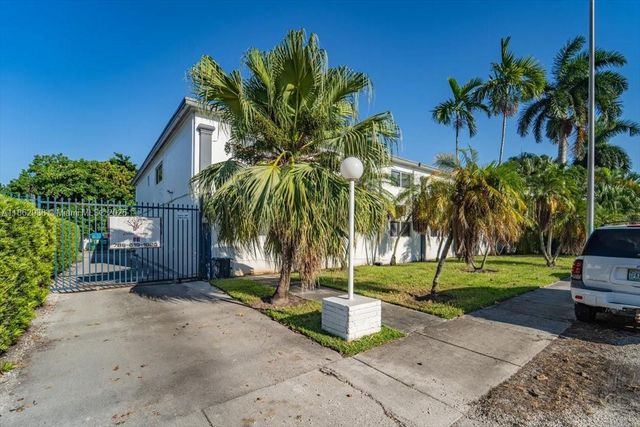 13201 Memorial Hwy, North Miami, FL 33161