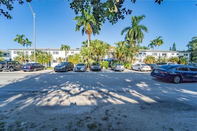 13201 Memorial Hwy, North Miami, FL 33161