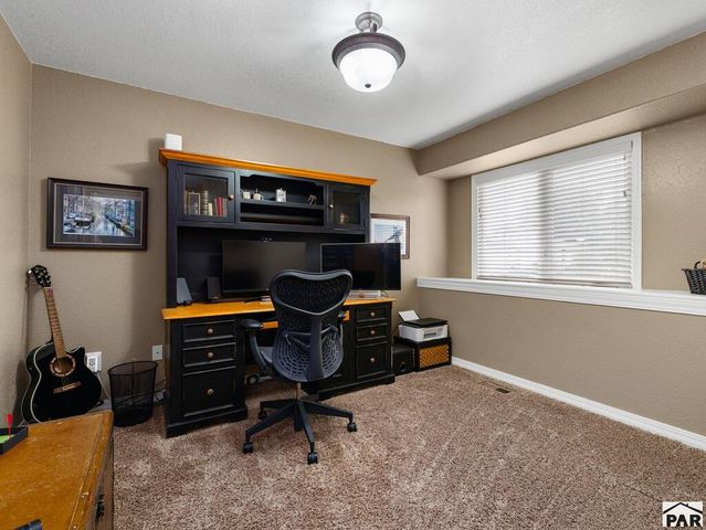 540 W Putter Dr, Pueblo West, CO 81007