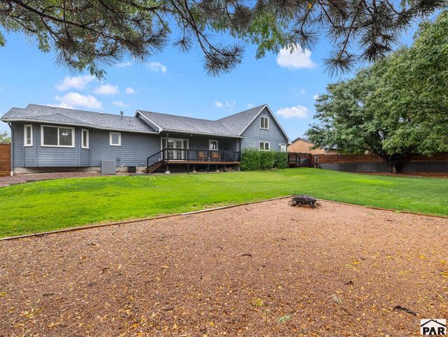 540 W Putter Dr, Pueblo West, CO 81007