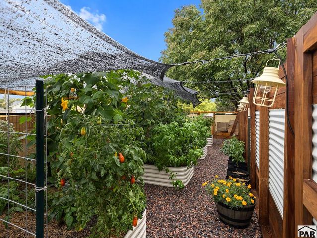 540 W Putter Dr, Pueblo West, CO 81007
