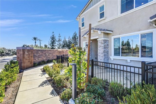 16681 Wyndham Lane 8, Fontana, CA 92336