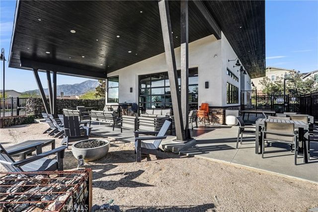 16681 Wyndham Lane 8, Fontana, CA 92336