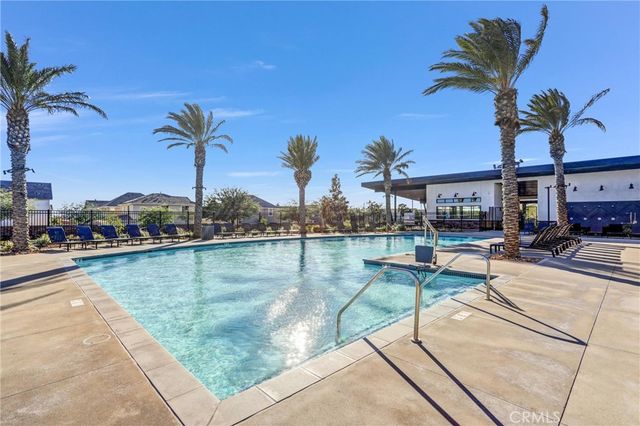 16681 Wyndham Lane 8, Fontana, CA 92336