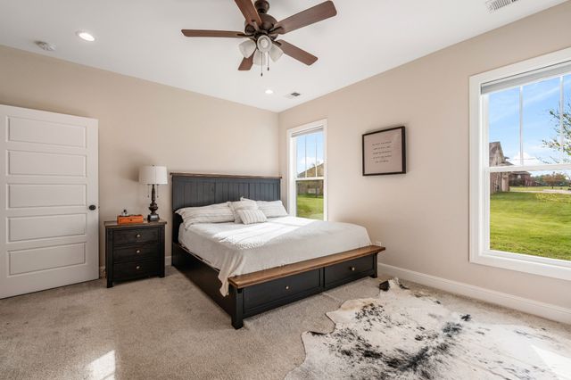 1130 Malinda Ln, Greenbrier, TN 37073