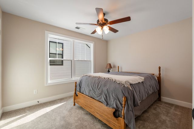 1130 Malinda Ln, Greenbrier, TN 37073