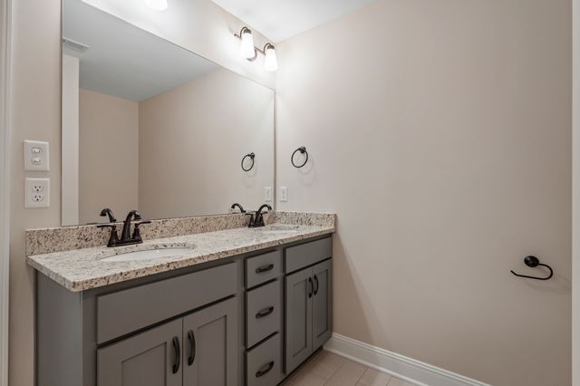 1130 Malinda Ln, Greenbrier, TN 37073