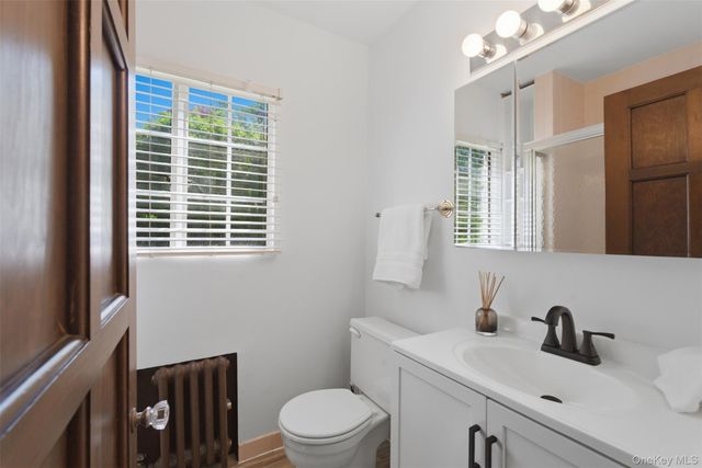15 Kingsbury Road, New Rochelle, NY 10804