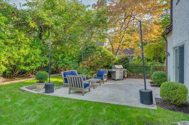 15 Kingsbury Road, New Rochelle, NY 10804