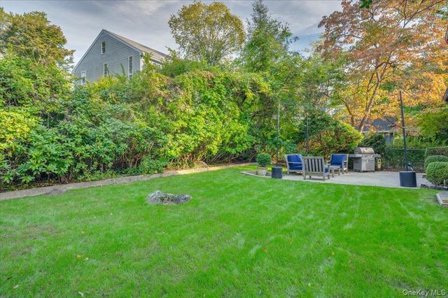 15 Kingsbury Road, New Rochelle, NY 10804